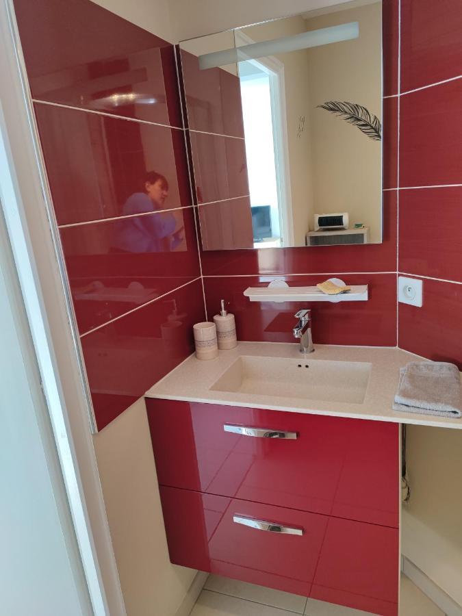 Charmant 2 Pieces A Aubenas 2Etoiles Apartment ภายนอก รูปภาพ